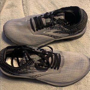 Brooks Ricochet Men’s Running shoe size 8.5